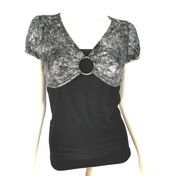 Y2K Keyhole Top Women's L Black‎ Silver Metallic Ring Accent Short Sleeve Club - Picture 8 of 11